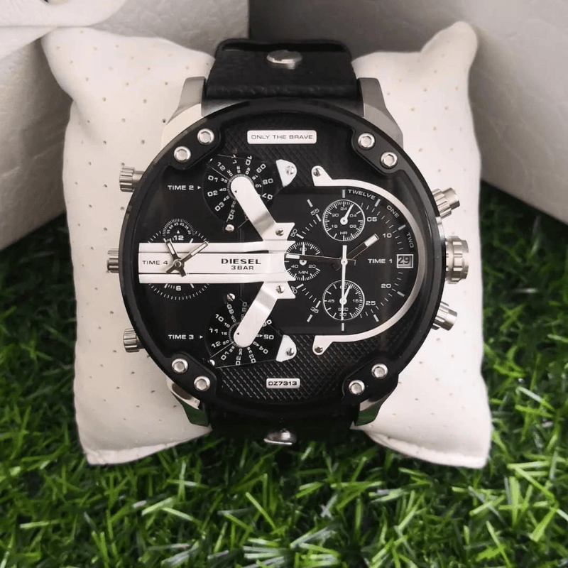 Steel Watch© | À Prova D'Água com Pulseira de Couro Premium